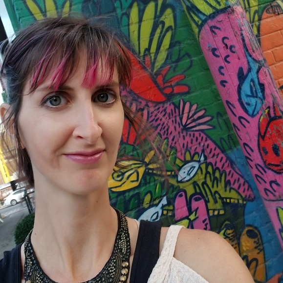 Meet your Posher, Demee - Picture 1 of 1